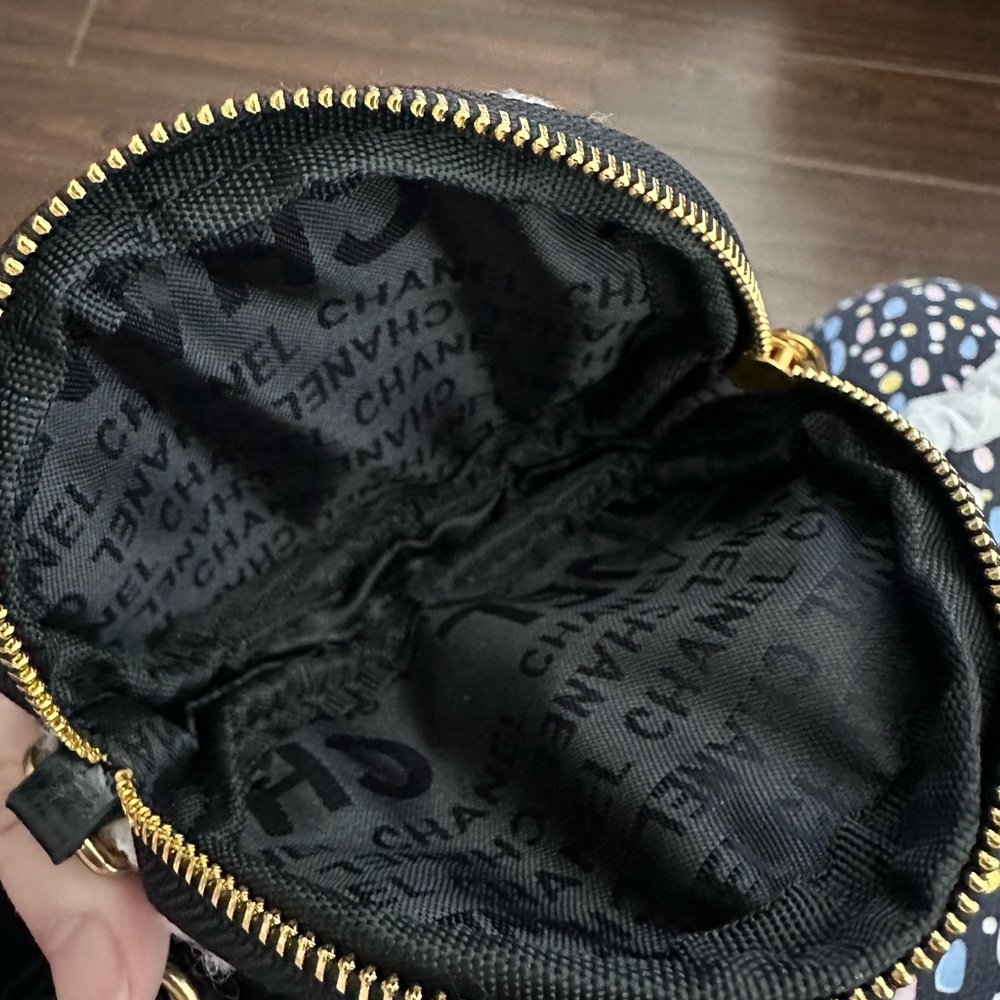 chanel makeup phone crossbody bag new with coin purse - Picture 7 of 8